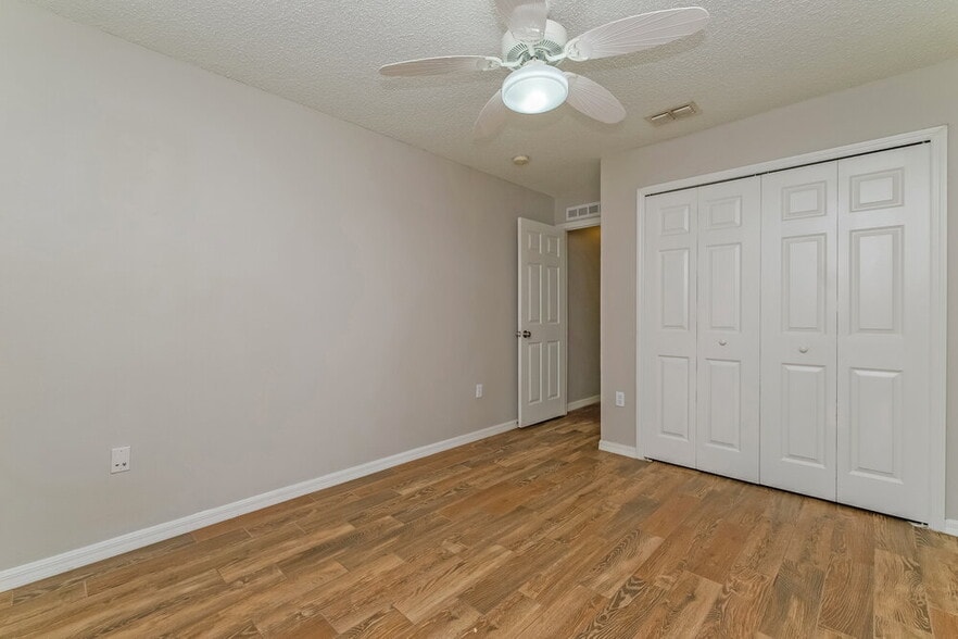 Building Photo - 13719 Gentle Woods Ave