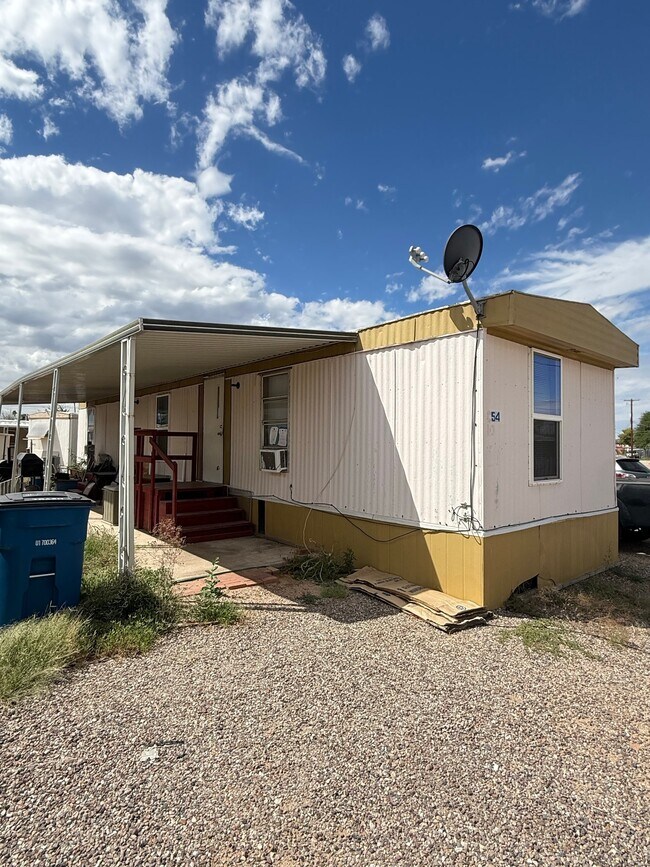 Building Photo - 4541 N Old Romero Rd