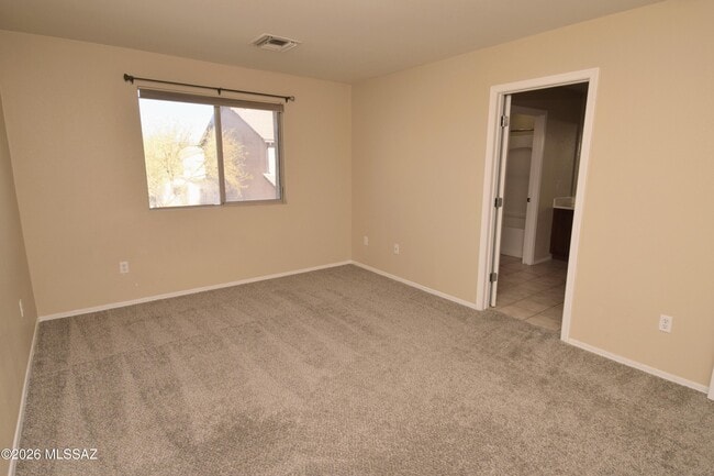 Building Photo - 10610 E Pleasant Pasture Dr