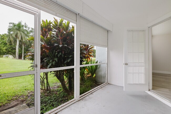 Building Photo - 3595 Birdie Dr