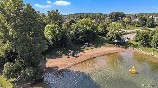 Building Photo - 4022 Hazelett Dr