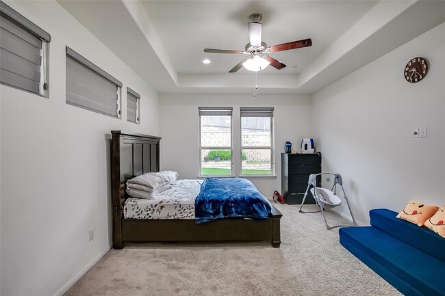 Building Photo - 2921 Zelma Dr