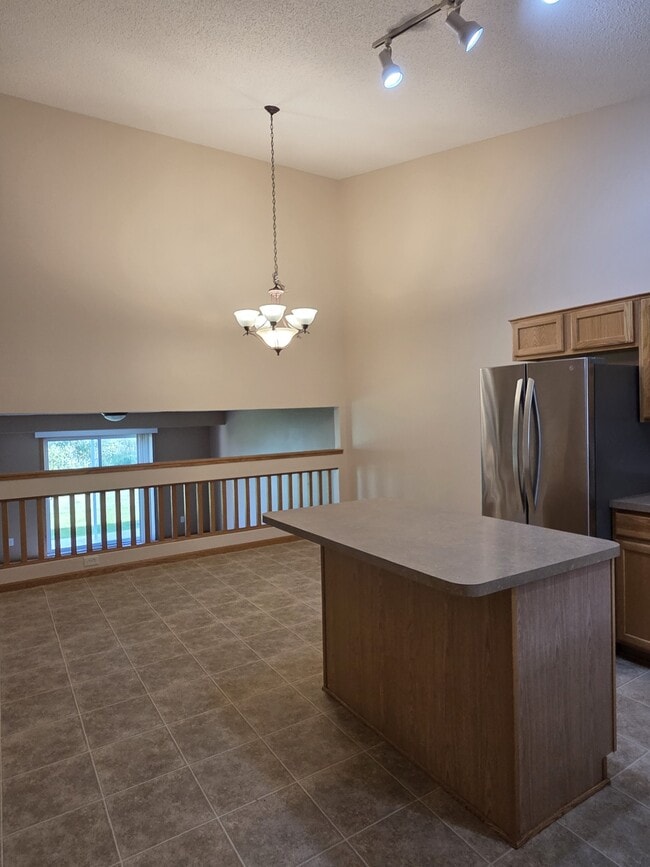 Building Photo - 6846 Gingham Ct