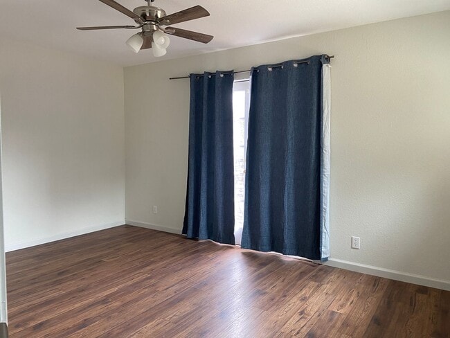 Building Photo - Newly Remodeled