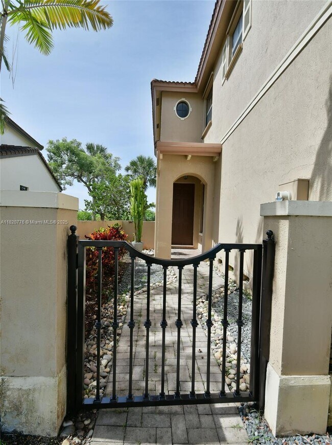 Building Photo - 8940 SW 228th Ln