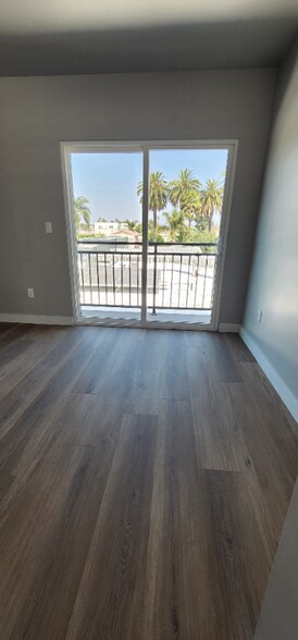 Building Photo - 2401 Redondo Blvd