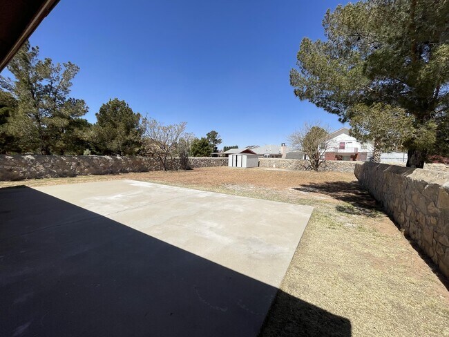 Building Photo - 11815 David Forti Dr