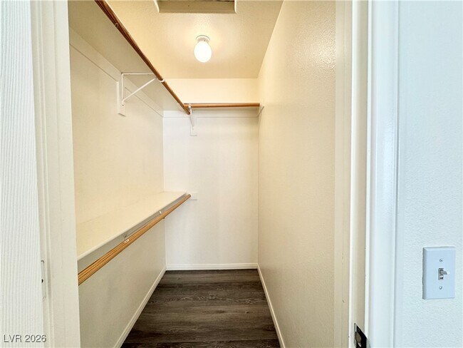 Building Photo - 1070 S Potro Ave