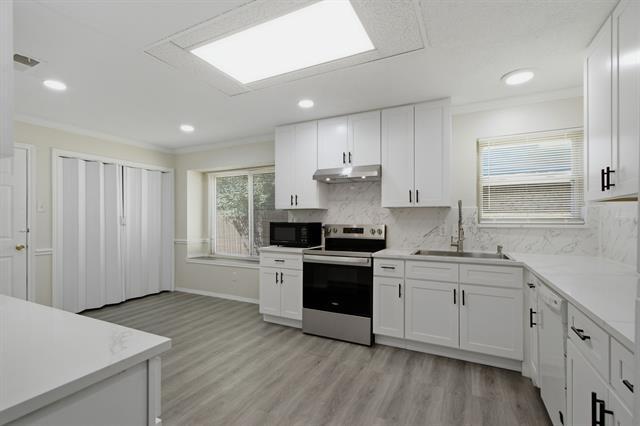 Building Photo - 5005 Frontier Ln
