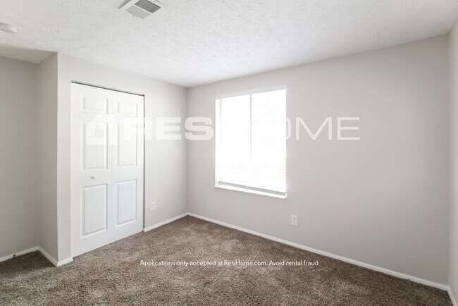 Building Photo - 5771 Singer Ct