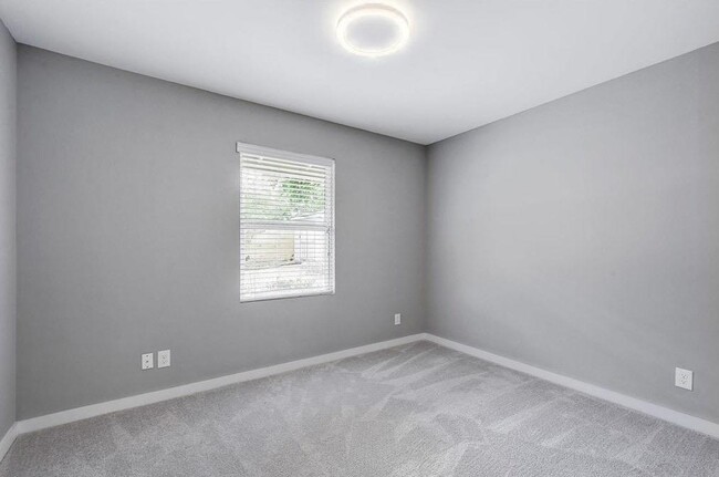 Building Photo - 7611 Northcrest Blvd