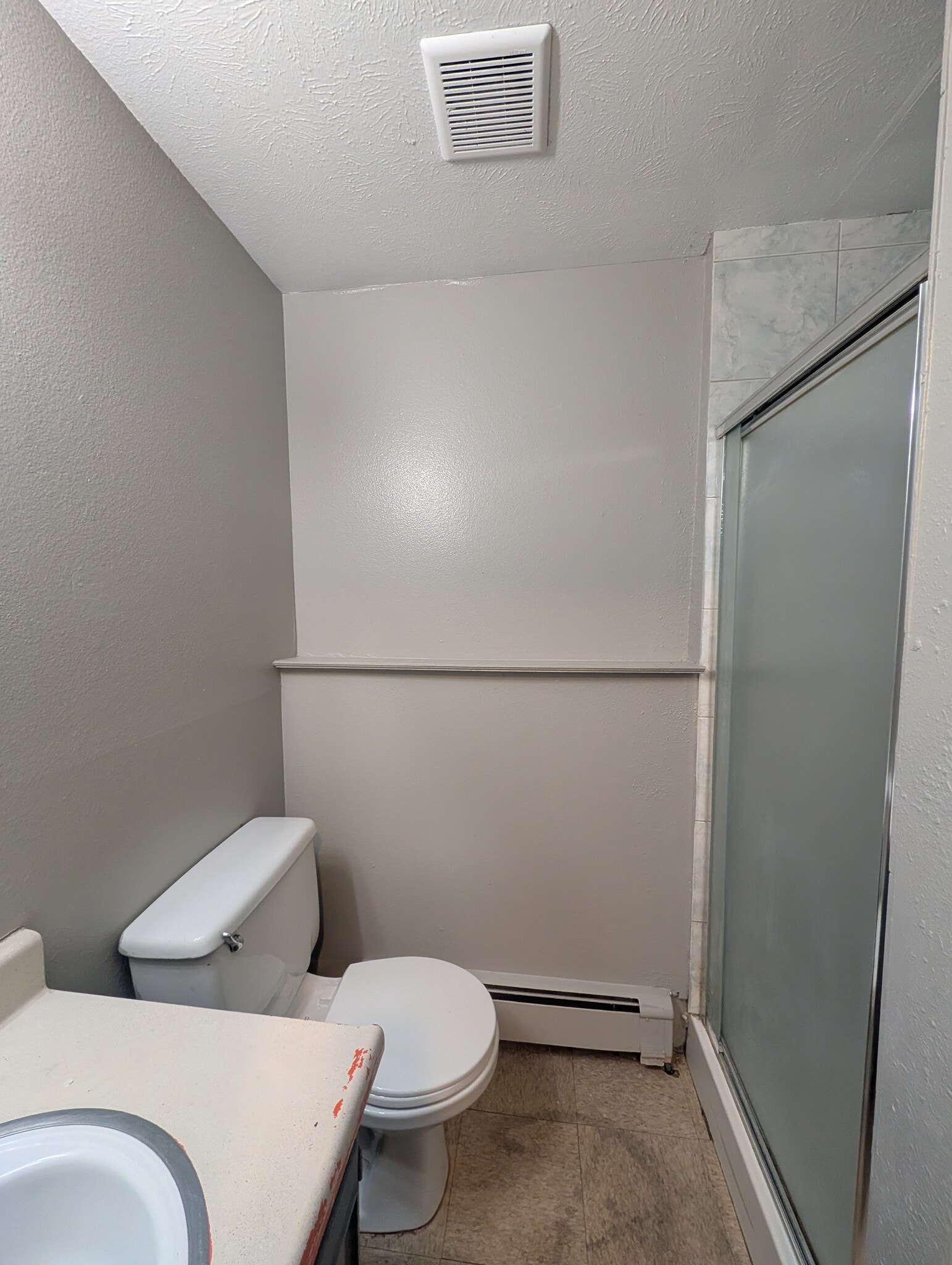 Building Photo - 9533 W Alameda Ave