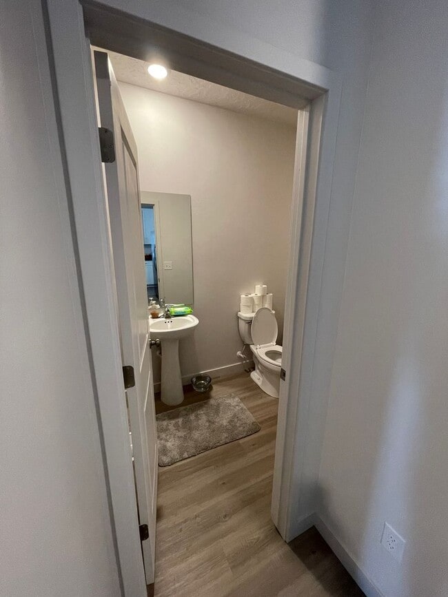 Building Photo - HUGE Townhome For Rent in Saratoga Springs!!