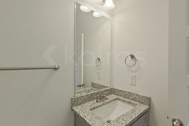 Building Photo - 101 Silver Maple Ln