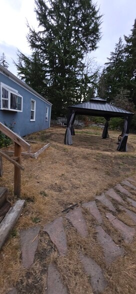 Back Yard - 8802 Forest Ave SW