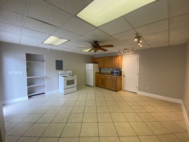 Building Photo - 1824 Hendricks Ave