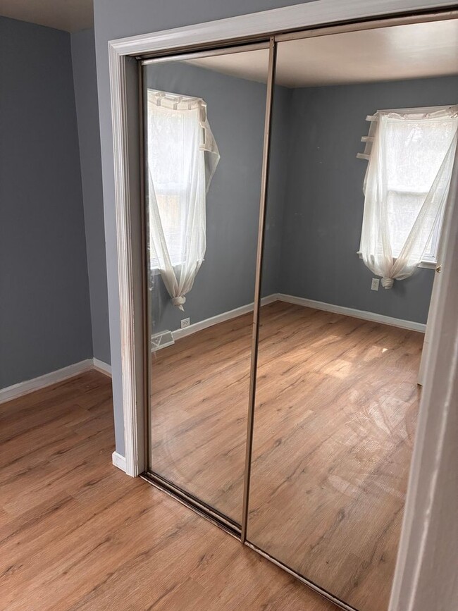 Building Photo - Charming 2BR House in Gibbstown