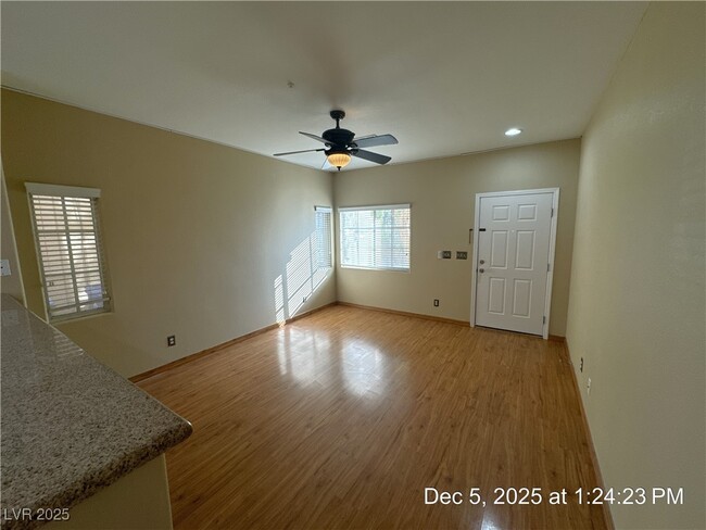 Building Photo - 11143 African Sunset St