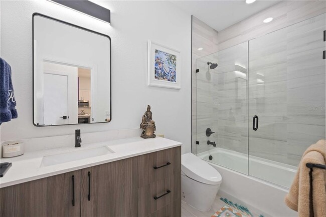 Building Photo - 7520 N Coolidge Ave