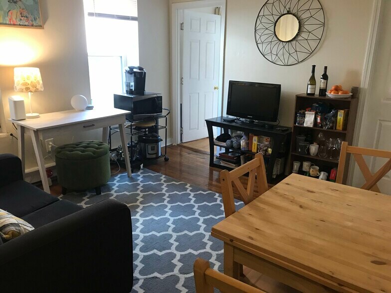 Building Photo - 896 Huntington Ave