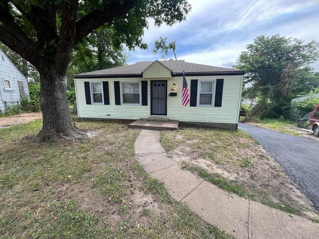 Primary Photo - Freshly Renovated Two Bedroom Home Coming ...
