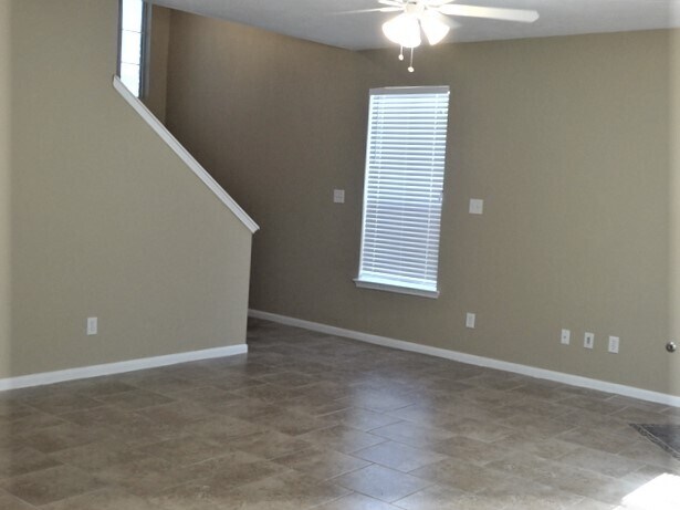 Building Photo - 12027 Bunny Ln