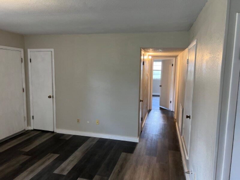 Building Photo - 1203 Reynolds Ave