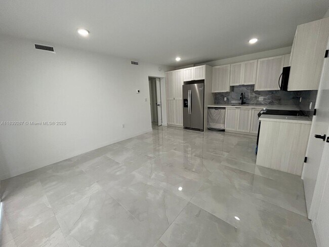 Building Photo - 14560 SW 261 St Ter
