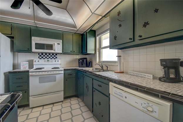 Building Photo - 4775 Cove Cir