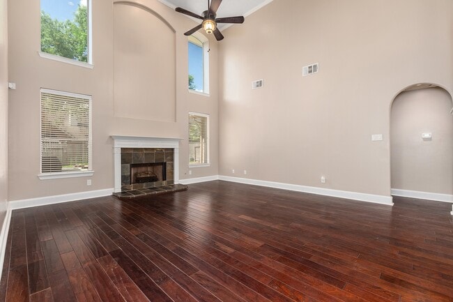 Building Photo - 3215 Canna Lily Ct