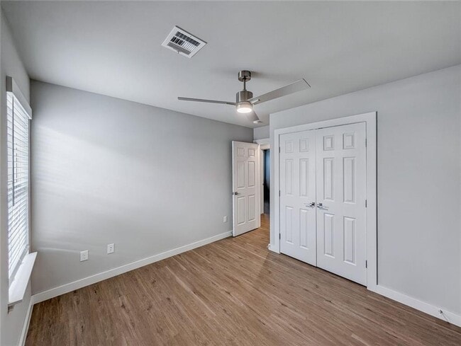 Building Photo - 6501 NW Kathleen St