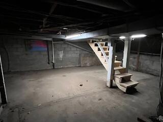 Building Photo - 501 Oak Ridge Dr