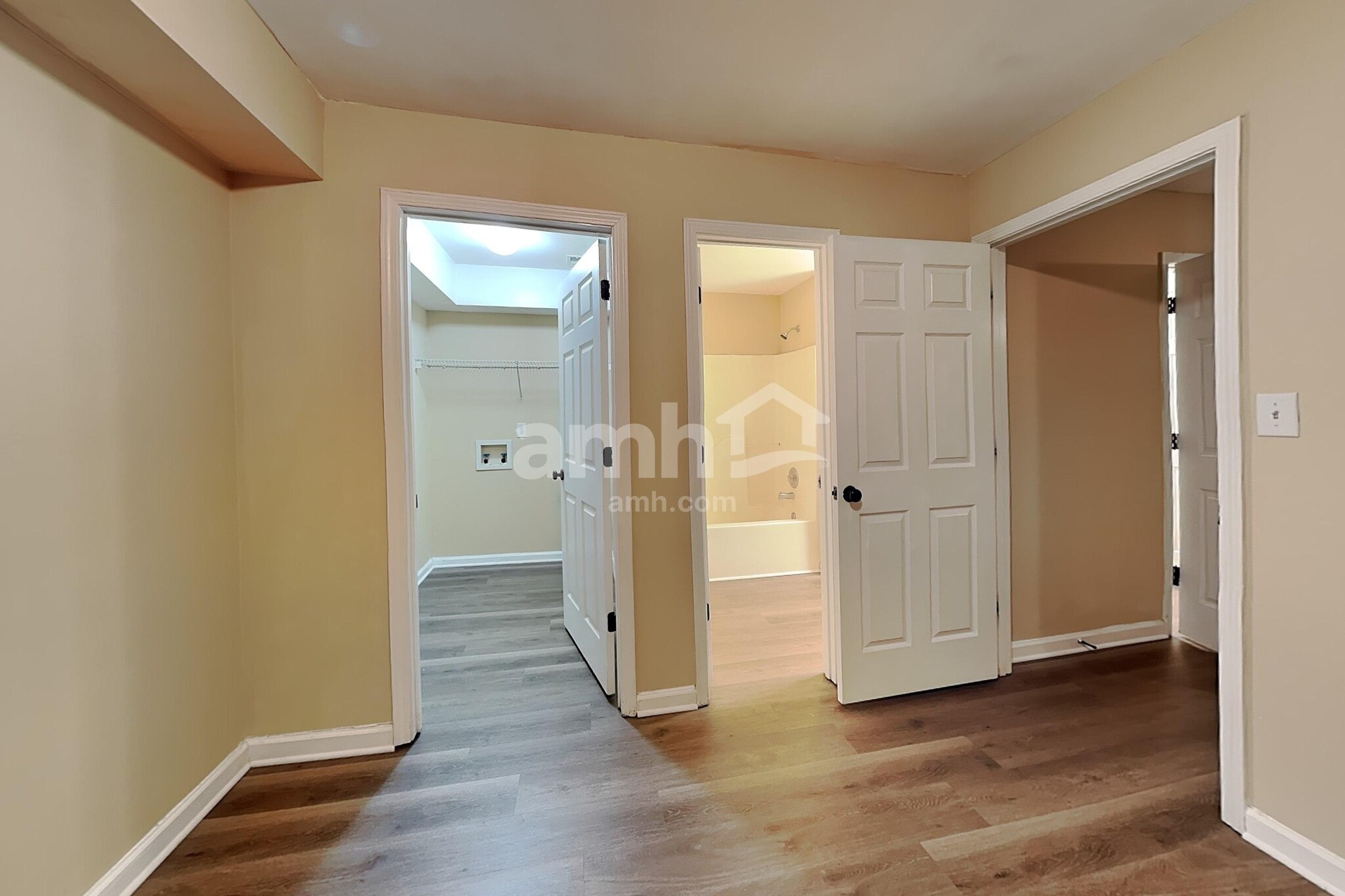 Building Photo - 3150 Parfait Pl