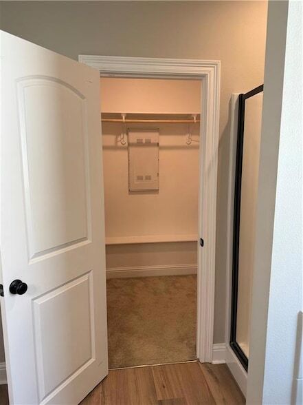Building Photo - 557 Claiborne Trails Dr