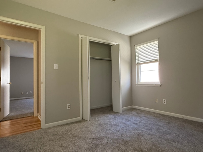 Building Photo - 9746 Wallwood Dr SE