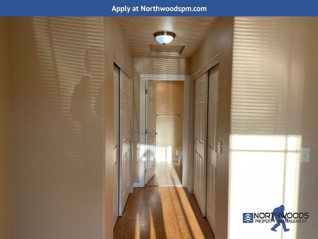Building Photo - Very Nice 2 Bedroom 2 Bath Home Located in a 55+ Community in Central Point