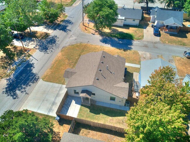 Building Photo - 4101 N Hammond Ave