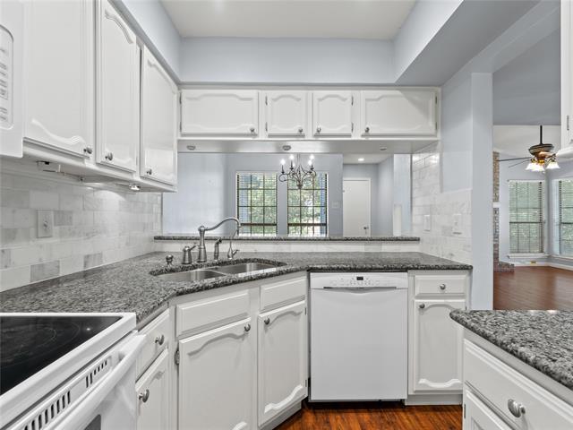 Building Photo - 3101 Townbluff Dr