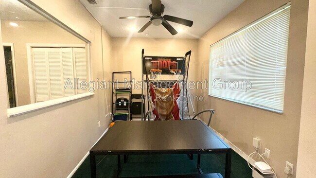 Building Photo - 223 Lake Davenport Estates Dr