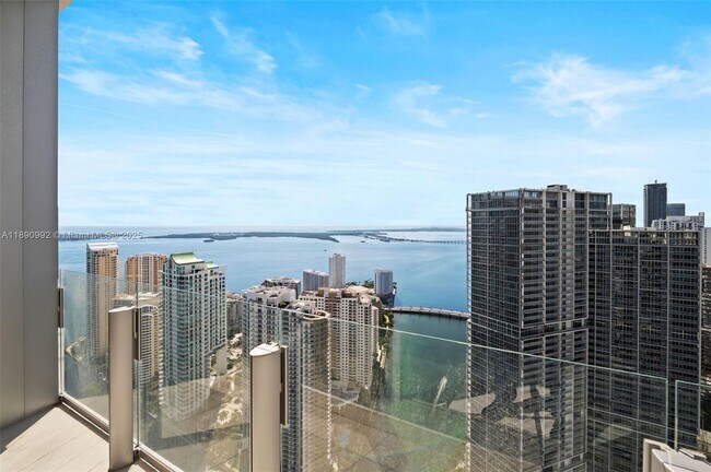 Building Photo - 300 Biscayne Blvd Way