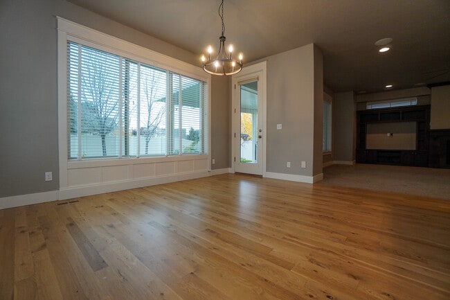 Building Photo - 2303 E Fratello St