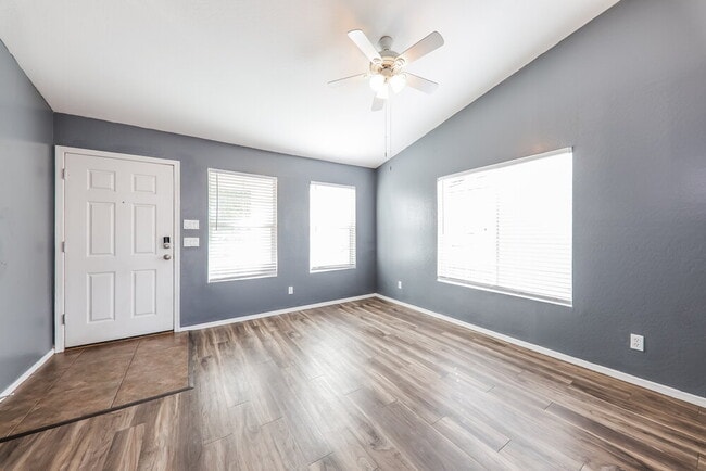 Building Photo - 5404 S 28th Ave