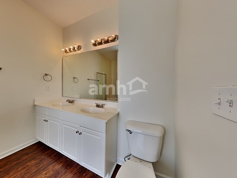 Building Photo - 126 Spindle Way