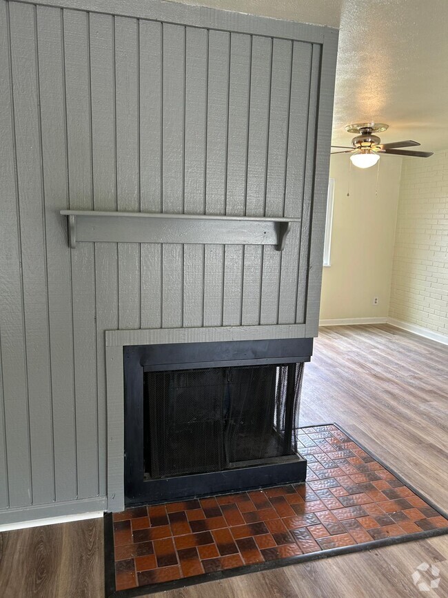 Building Photo - 3160 Camberly Dr