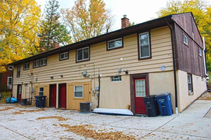 Building Photo - 2130-2132 Washtenaw Ave