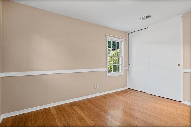 Building Photo - 5516 Brightwood Ln