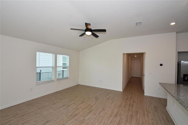 Building Photo - 32 Windsor Ter
