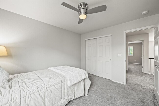 Building Photo - Beautiful 5 Bedroom Home- Move in Ready- C...