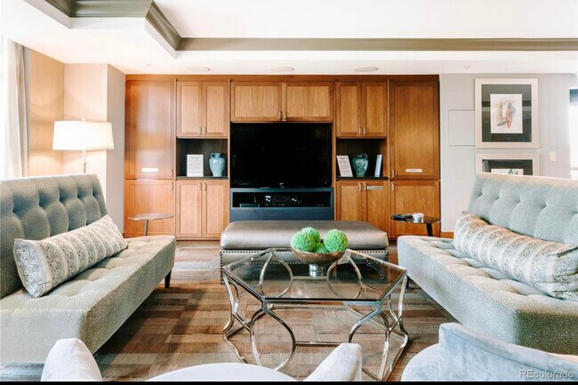 Building Photo - 8100 E Union Ave