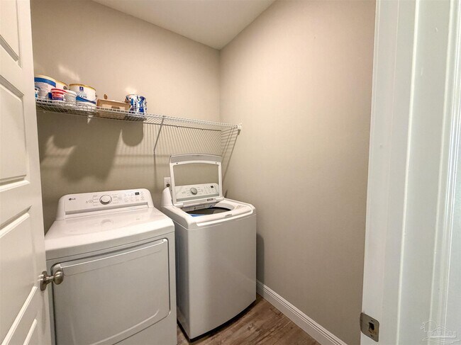 Building Photo - 1608 Toni St